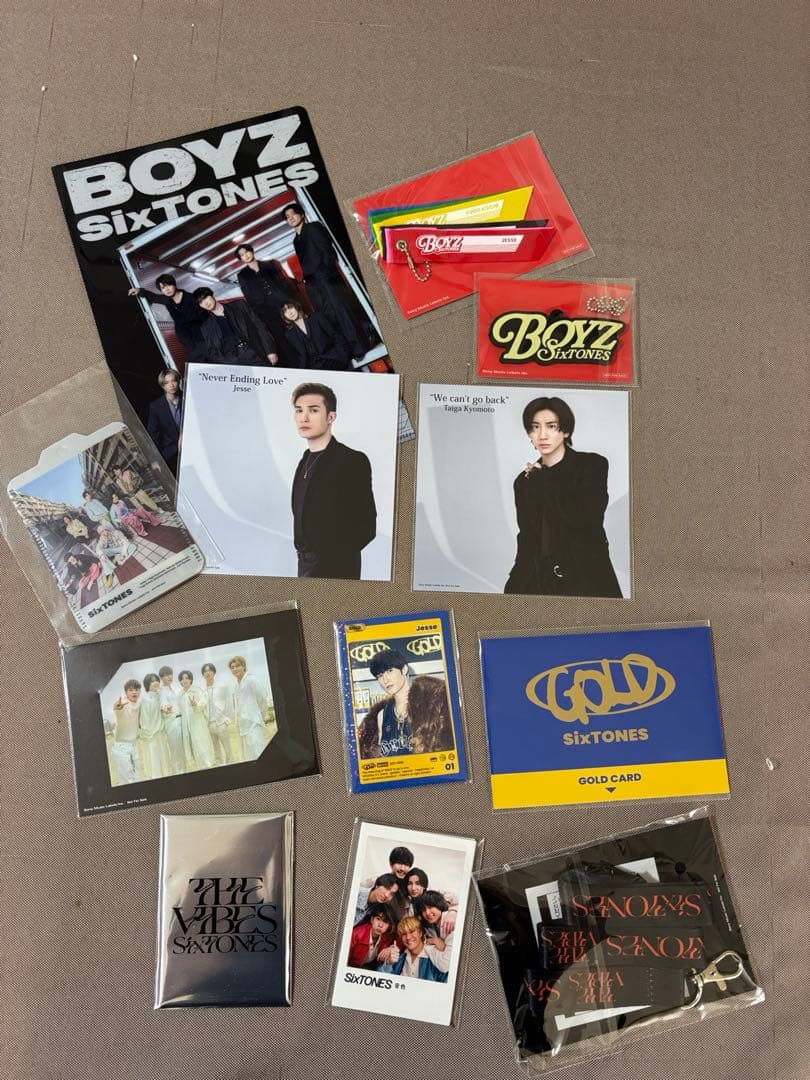 ストーンズ　SixTONES グッズセット　うちわ　写真　アクスタ　ペンラなど