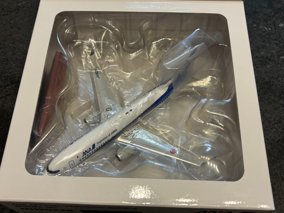 ANA Boeing 737-800 スケール1:200