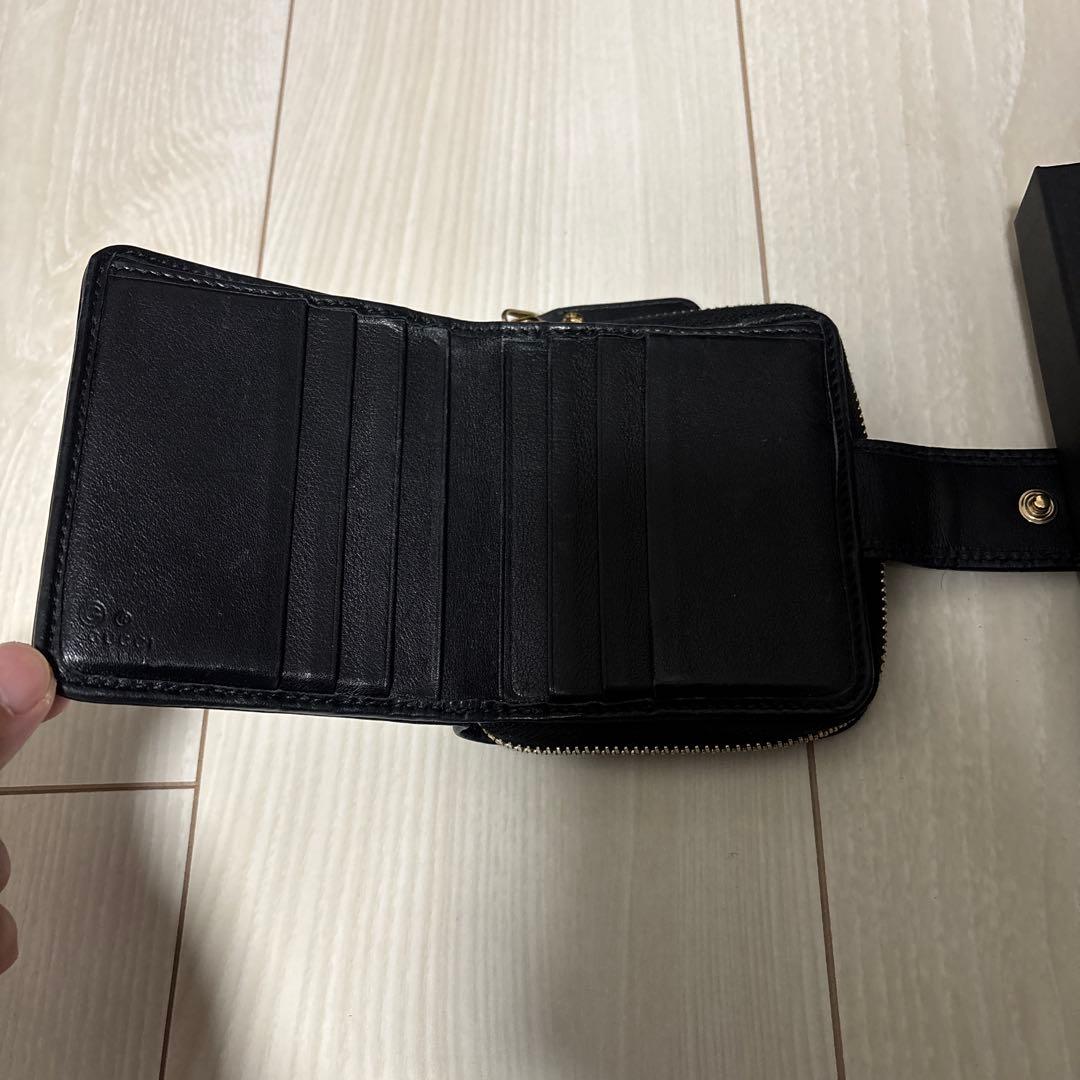 GUCCI ブラック レザー 二つ折り財布