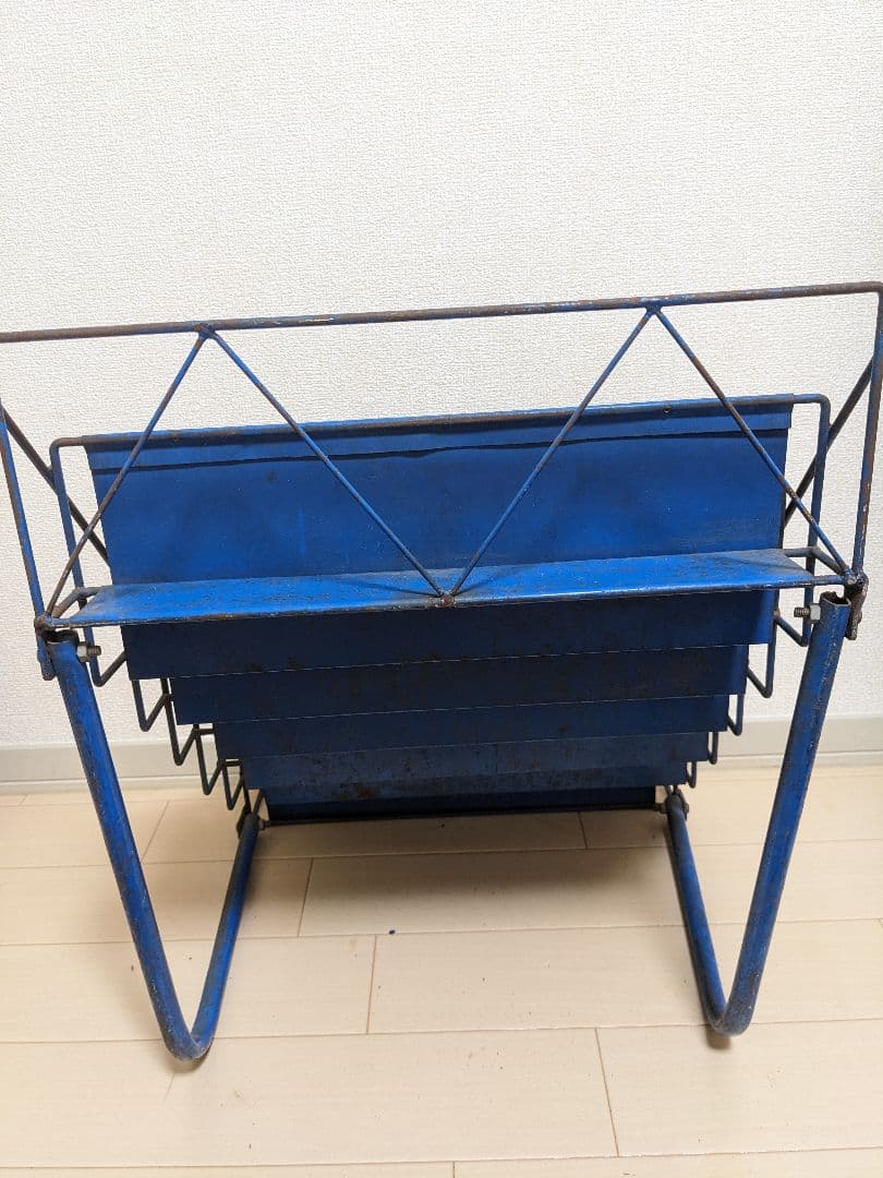 昭和レトロ　ブックスタンド　ブルー　昔、病院や床屋、喫茶店にありました