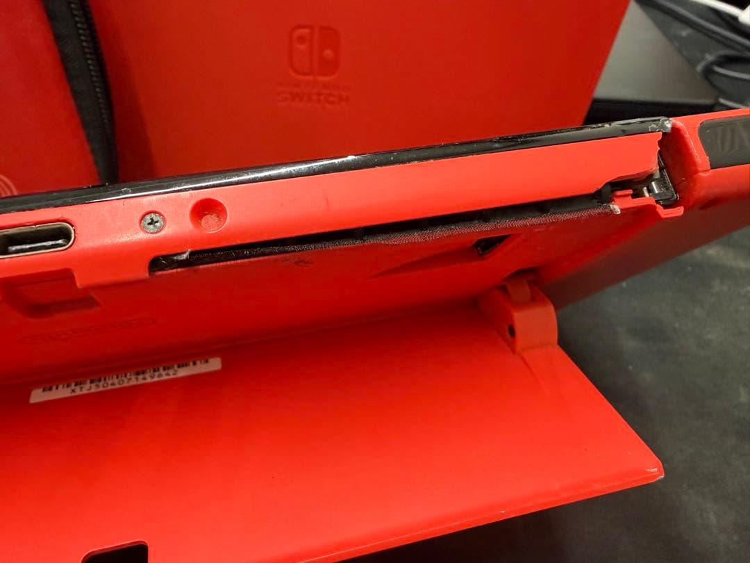 Nintendo Switch 赤/緑 スーパーマリオケース付き