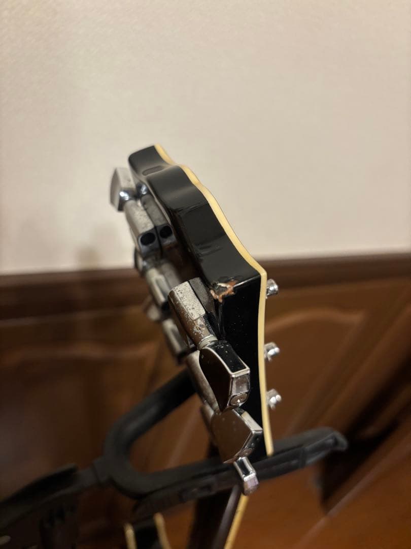 Burny レスポールカスタムタイプ　Bigsbyアーム付　セミホロウボディ