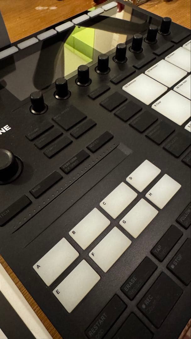 MASCHINE MK3【トランスファーIDあり】