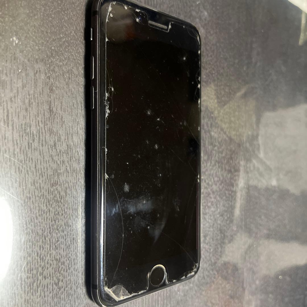 携帯電話本体 iPhone8