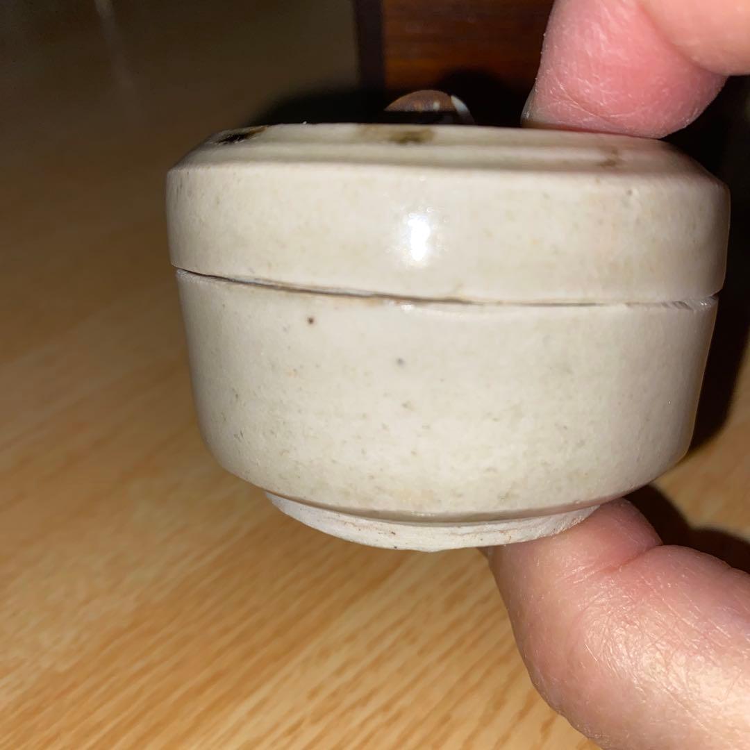 鉄絵白磁香合　宋時代