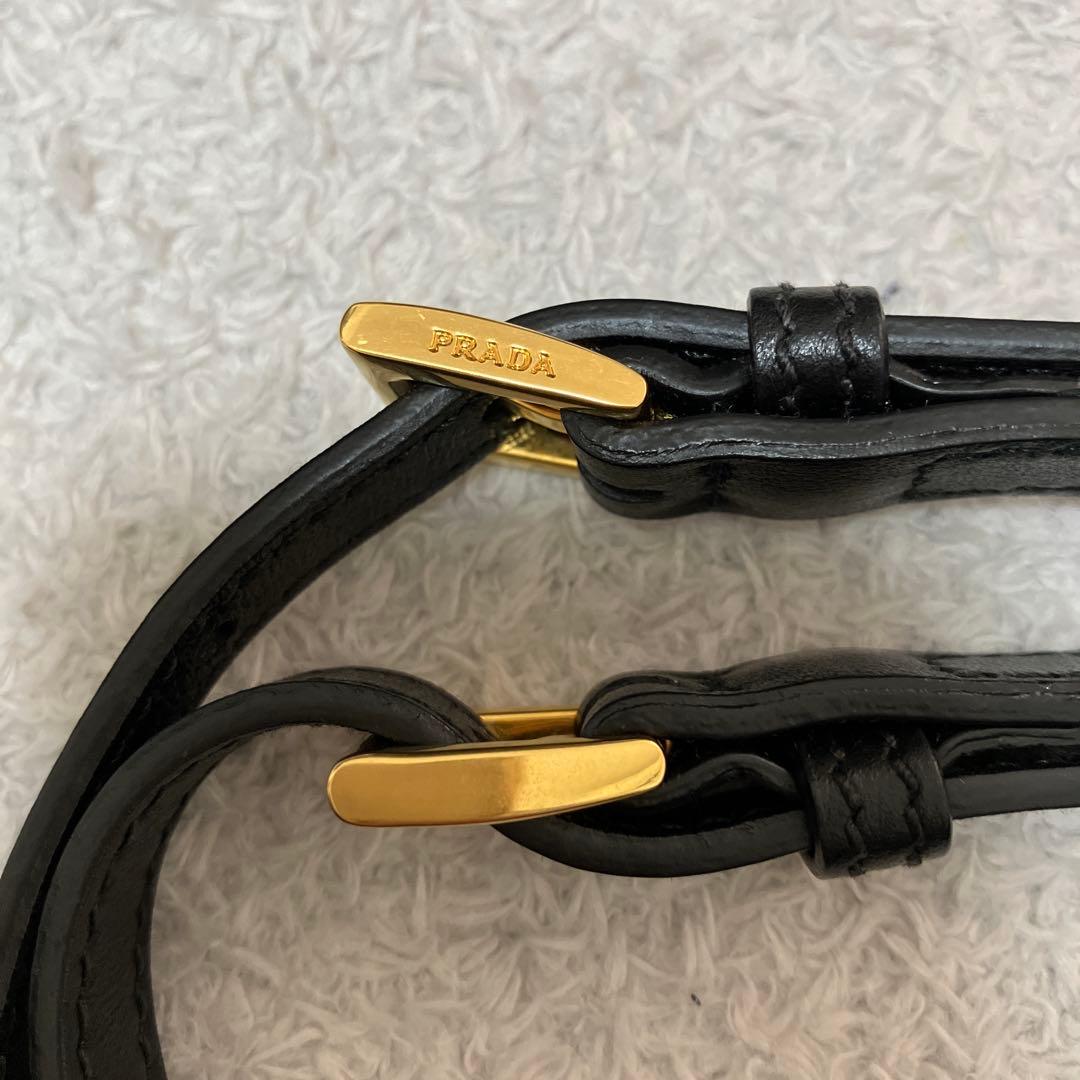 ショルダーバッグ 1BH043 レッド ブラック サフィアーノレザー PRADA