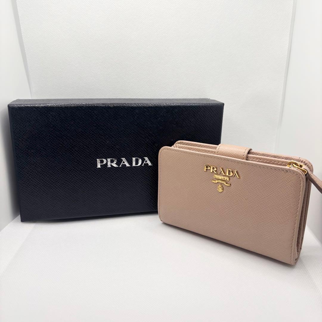 【美品】数回のみ使用 プラダ PRADA 二つ折り財布 サフィアーノレザー財布