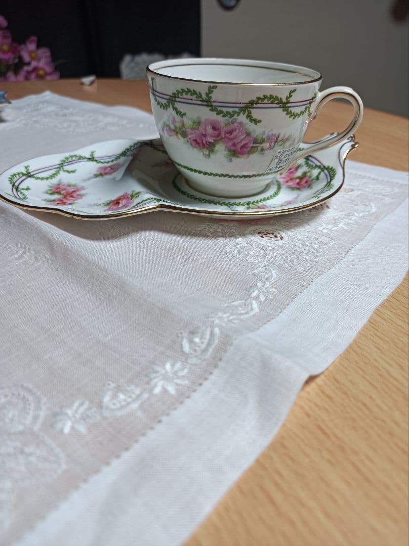 RIPLEY BROS ローズ柄カップとソーサーセット