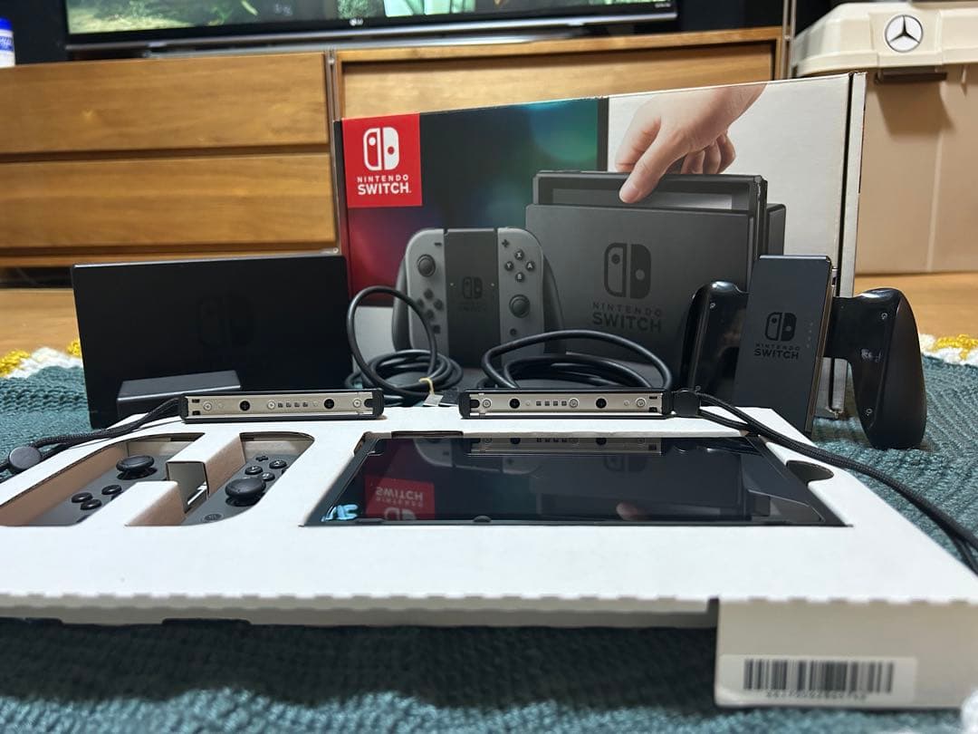 Switch1 本体 + Proコントローラー + ゲーム4本セット