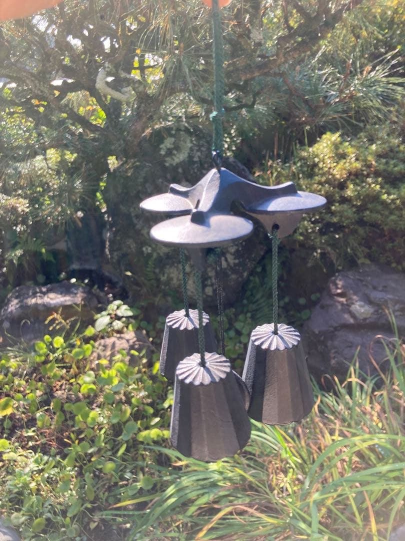 黒色金属製風鈴 3つの鐘