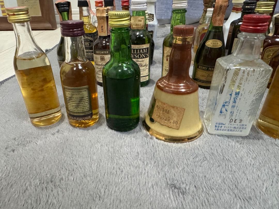 ウィスキー　ブランデー　他　ミニチュアボトル44本セット