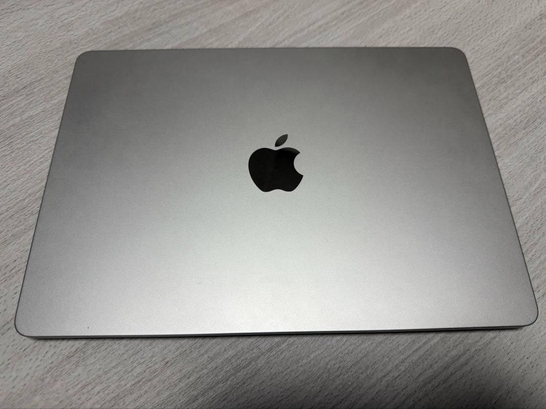 MacBook Air M2 スターライト