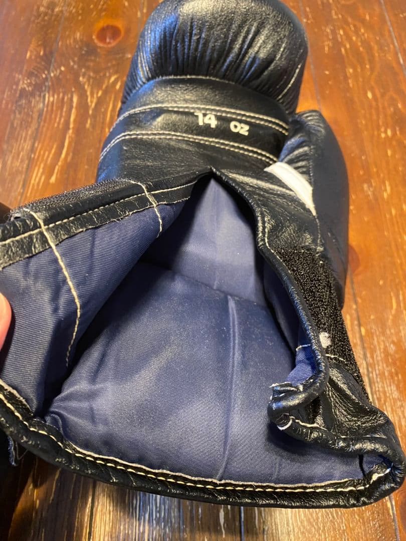 Winning ボクシンググローブ 14oz ブラック