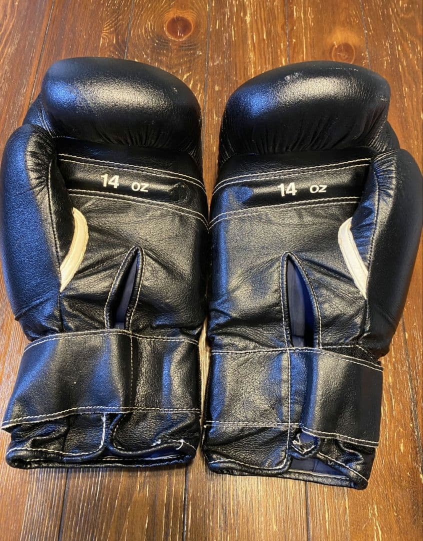 Winning ボクシンググローブ 14oz ブラック