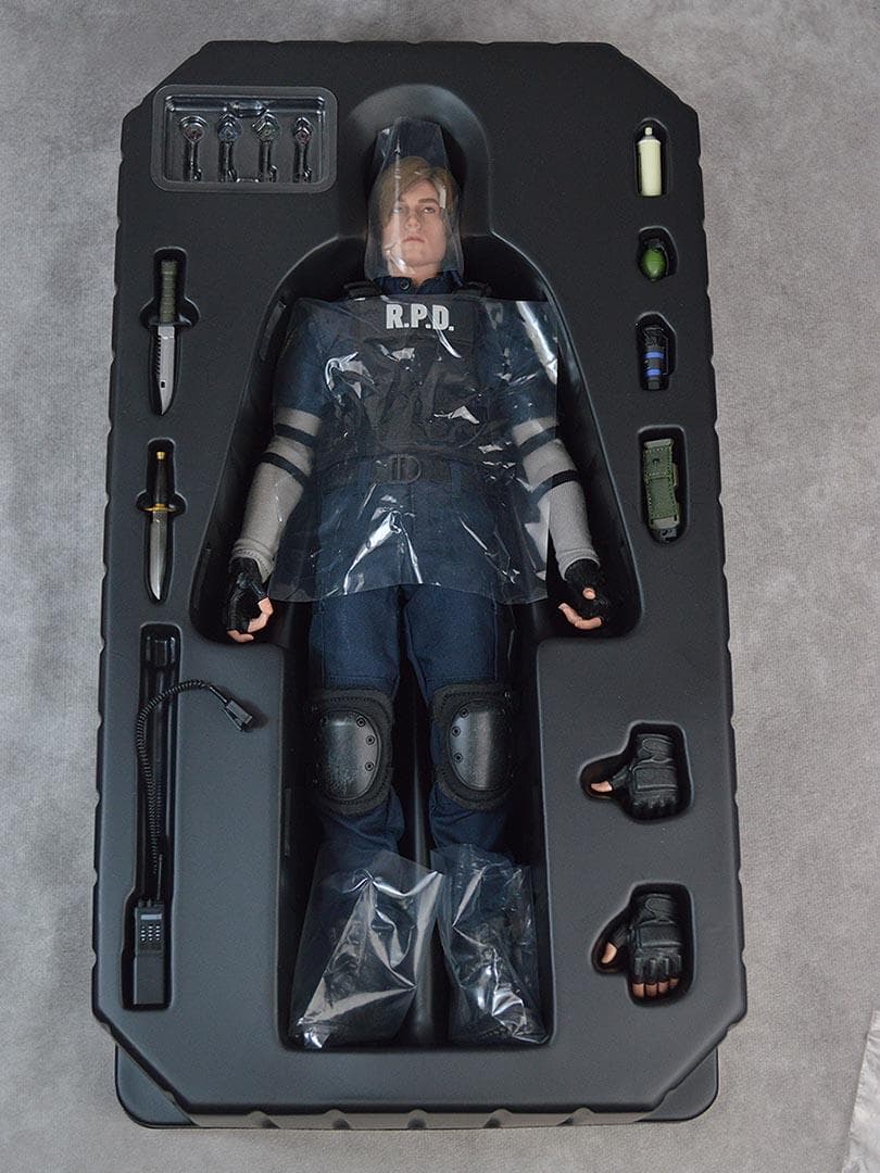 オマケ付き Damtoys バイオハザードRE:2 レオン 1/6 フィギュア