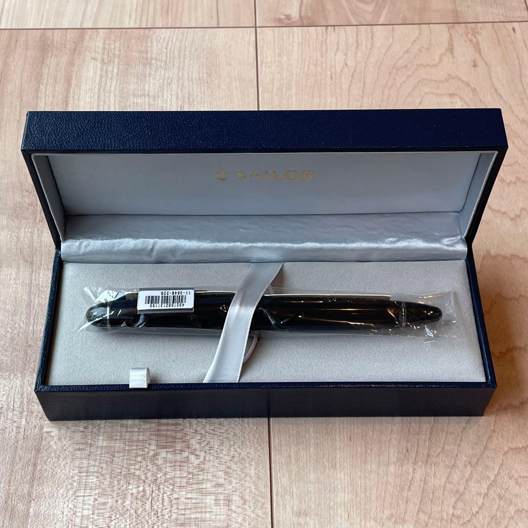 【新品未使用】セーラー万年筆 プロフィット ブラックラスター 字幅F 細字
