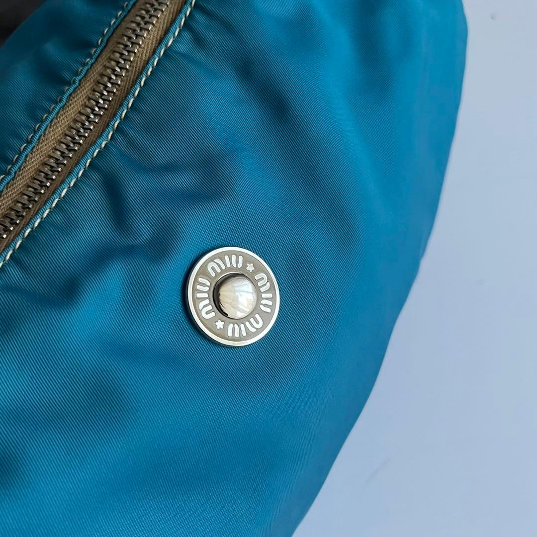 ✨未使用級✨　MIUMIU ハンドバッグ　バニティー　ナイロン　水色