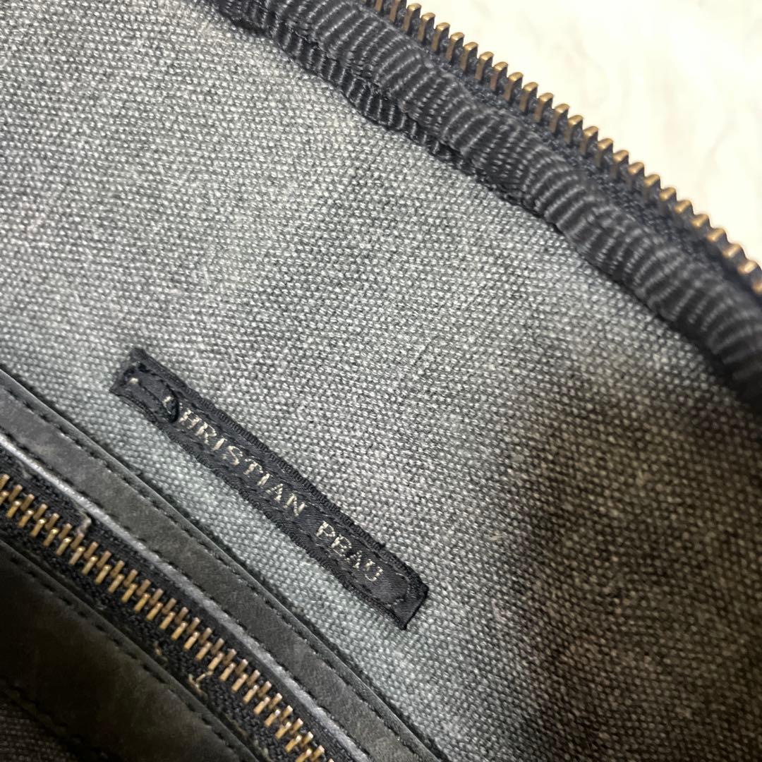 CHRISTIAN PEAU チャーム付きレザーバッグ