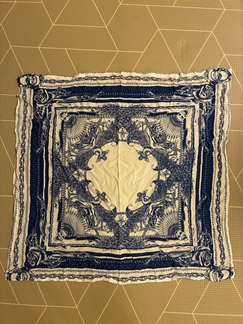 Born x Raised 大判バンダナ