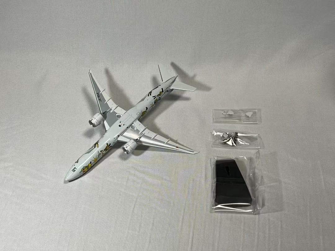 Aviation 1:400 ANA 全日空 B777-300ER JA784A