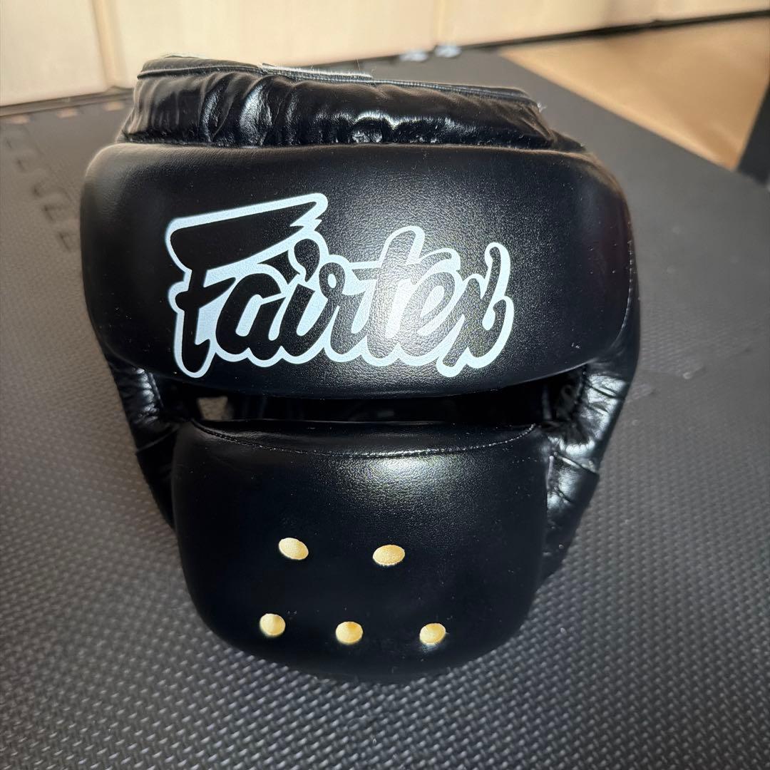 Fairtex 黒 ヘッドギア　キック、ボクシング