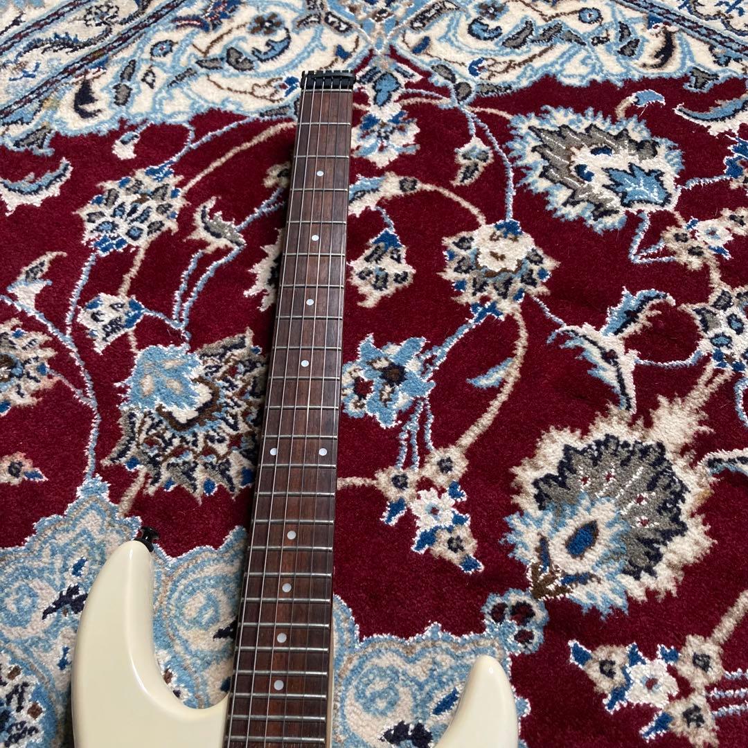 逸品　Spirit By Steinberger GU-Deluxe ホワイト