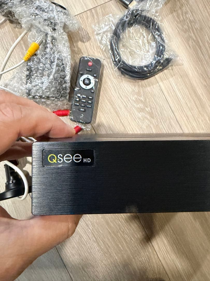 Q-See QT View 防犯カメラシステム 4台セット