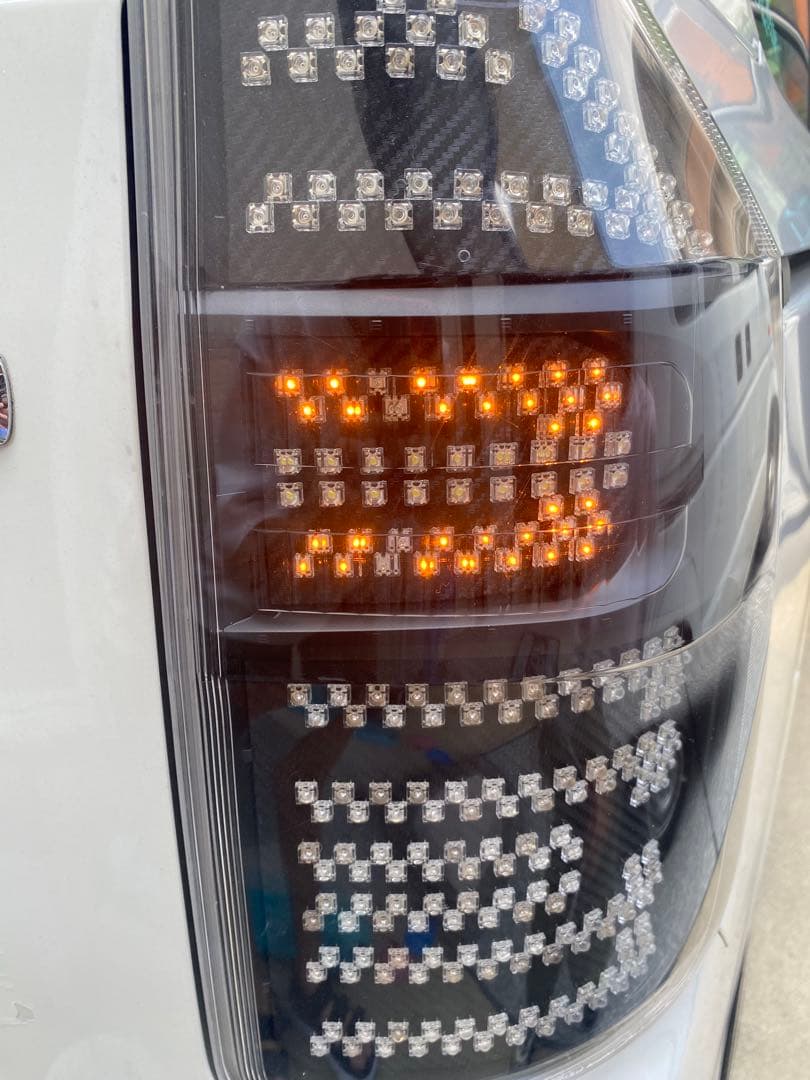 70ヴォクシー&ノア用LEDテールランプ