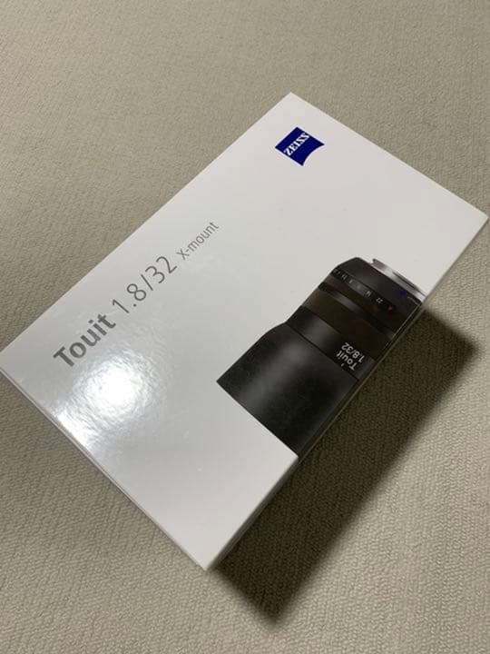 超特価ZEISS Touit 1.8/32mm Xマウント超美品早い者勝ち