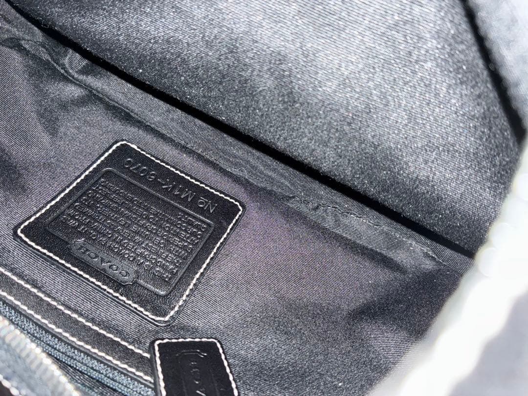 COACH ショルダーバッグ シグネチャークロワッサン 黒