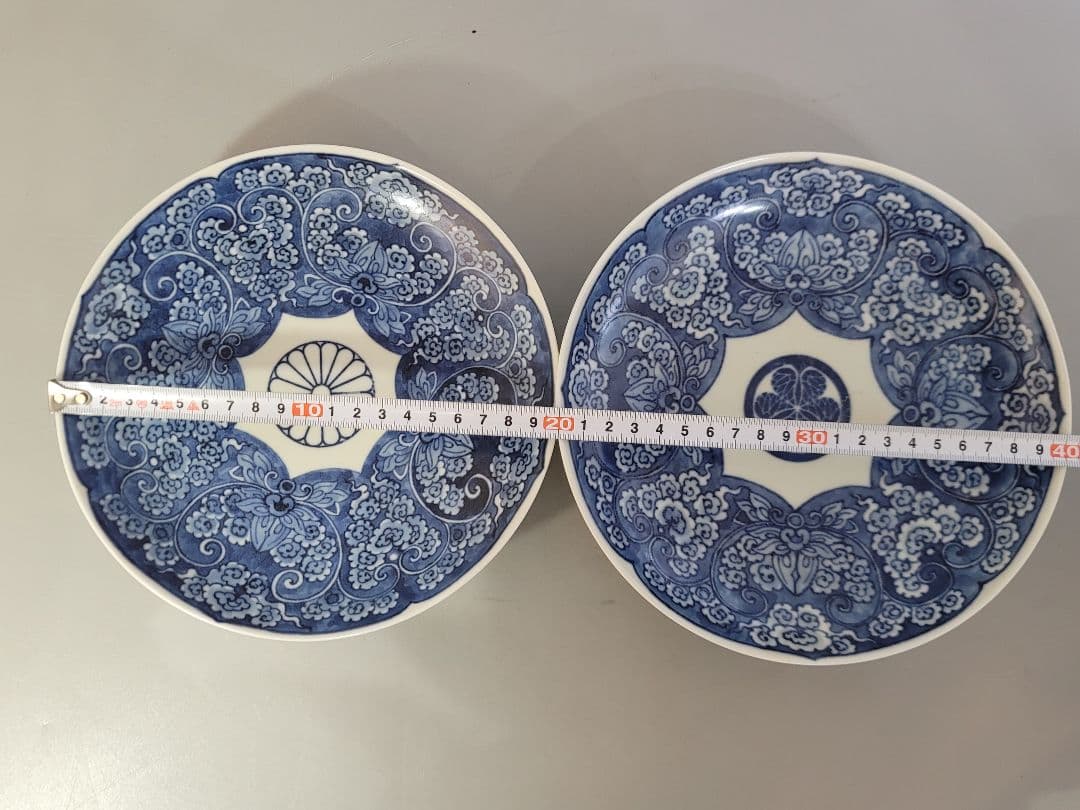 DT599 菊御紋 徳川紋 染付 鍋島皿 一対 希少 5000 値 19000