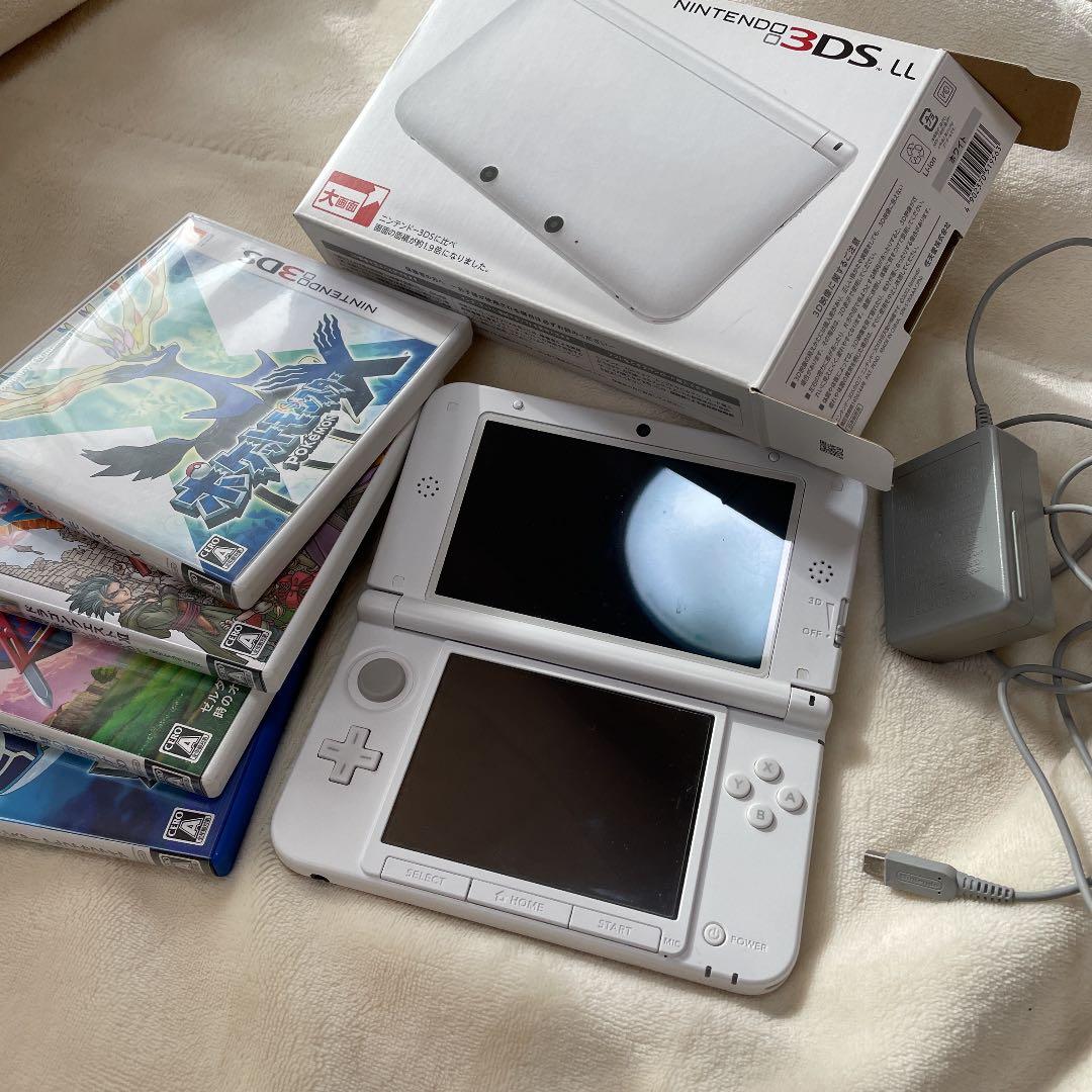 Nintendo ニンテンドー 3DS LL ホワイト　カセット4本セット