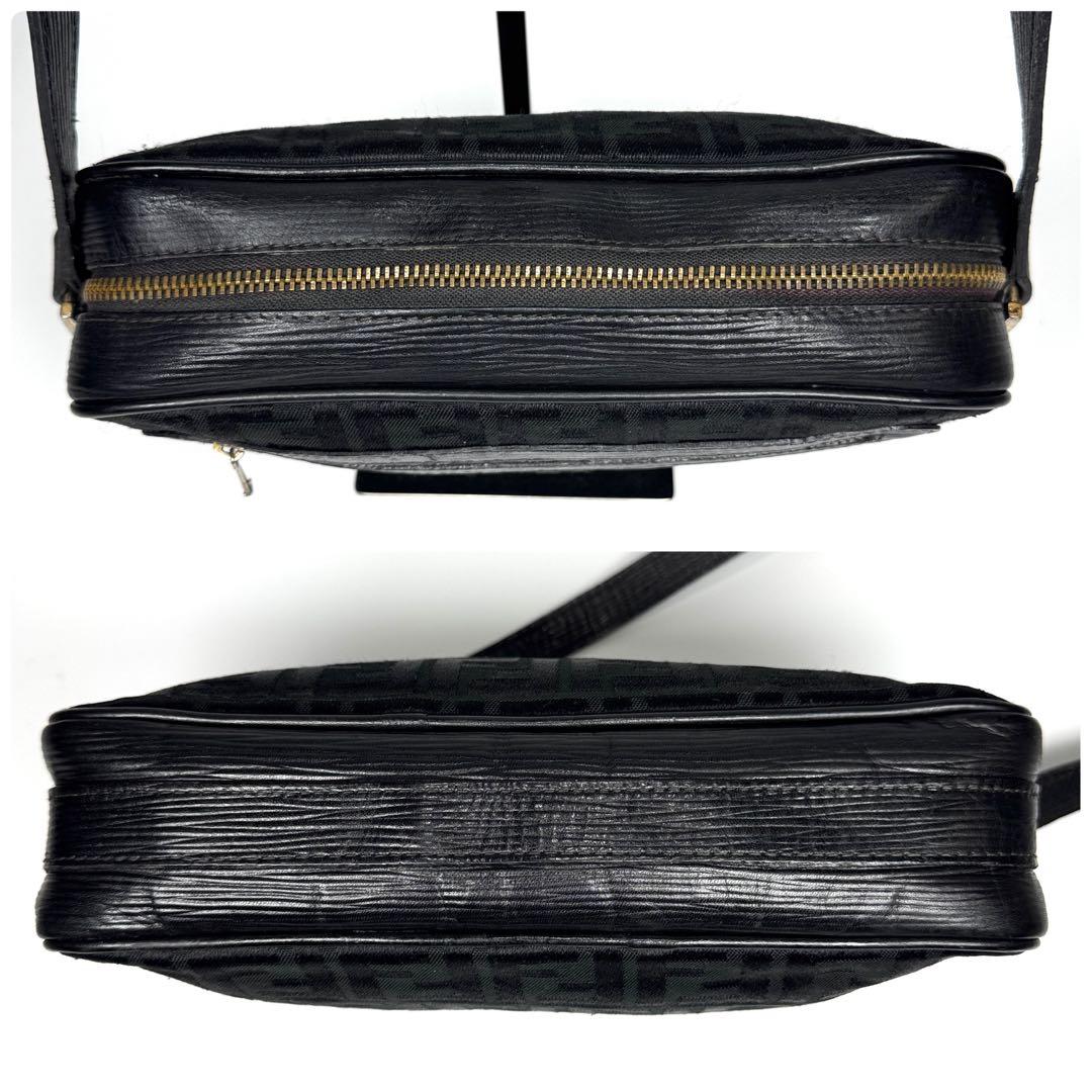 FENDI フェンディ ショルダーバッグ ズッカ キャンバス レザー