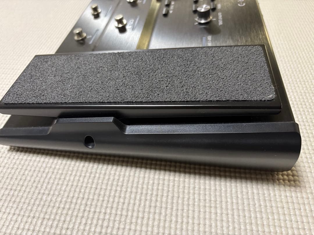 BOSS GT-1000 マルチエフェクター ＋ FV-500H（おまけ）