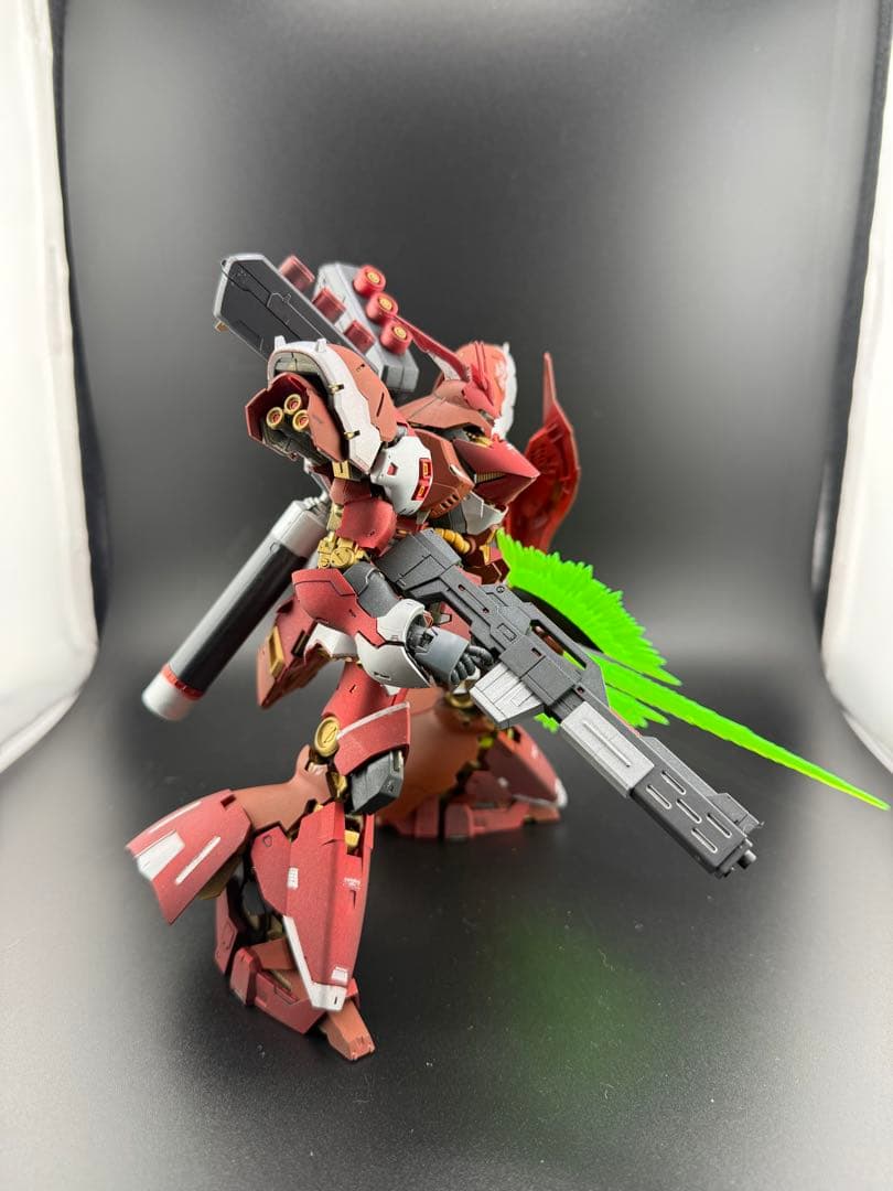 RGサザビー　ガンプラ