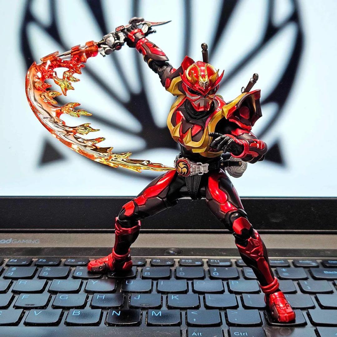 真骨彫製法　仮面ライダー装甲響鬼　用　手首、エフェクトパーツセット　アームド響鬼