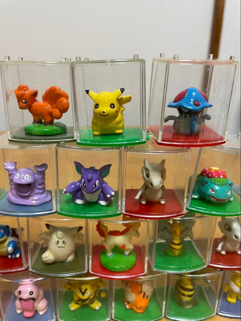 【当時物】　ポケモン　ケース入りコレクション　フィギュア　24個セット