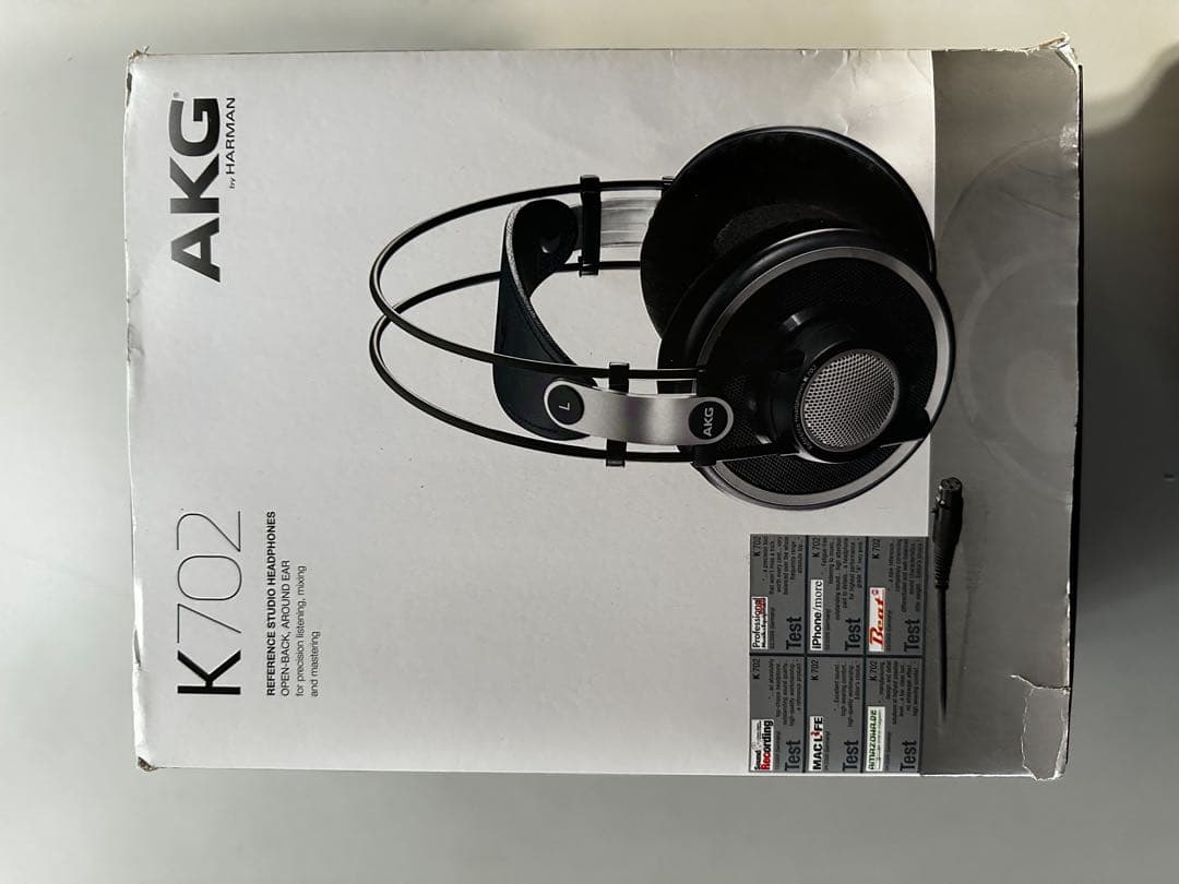ヘッドホン AKG K702