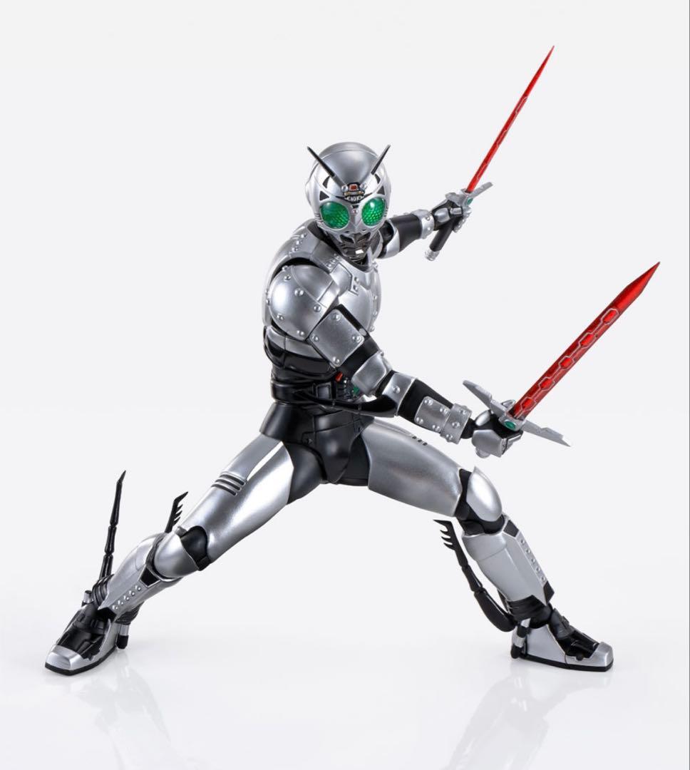 S.H.Figuarts（真骨彫製法）　BLACK、シャドームーン　2体セット