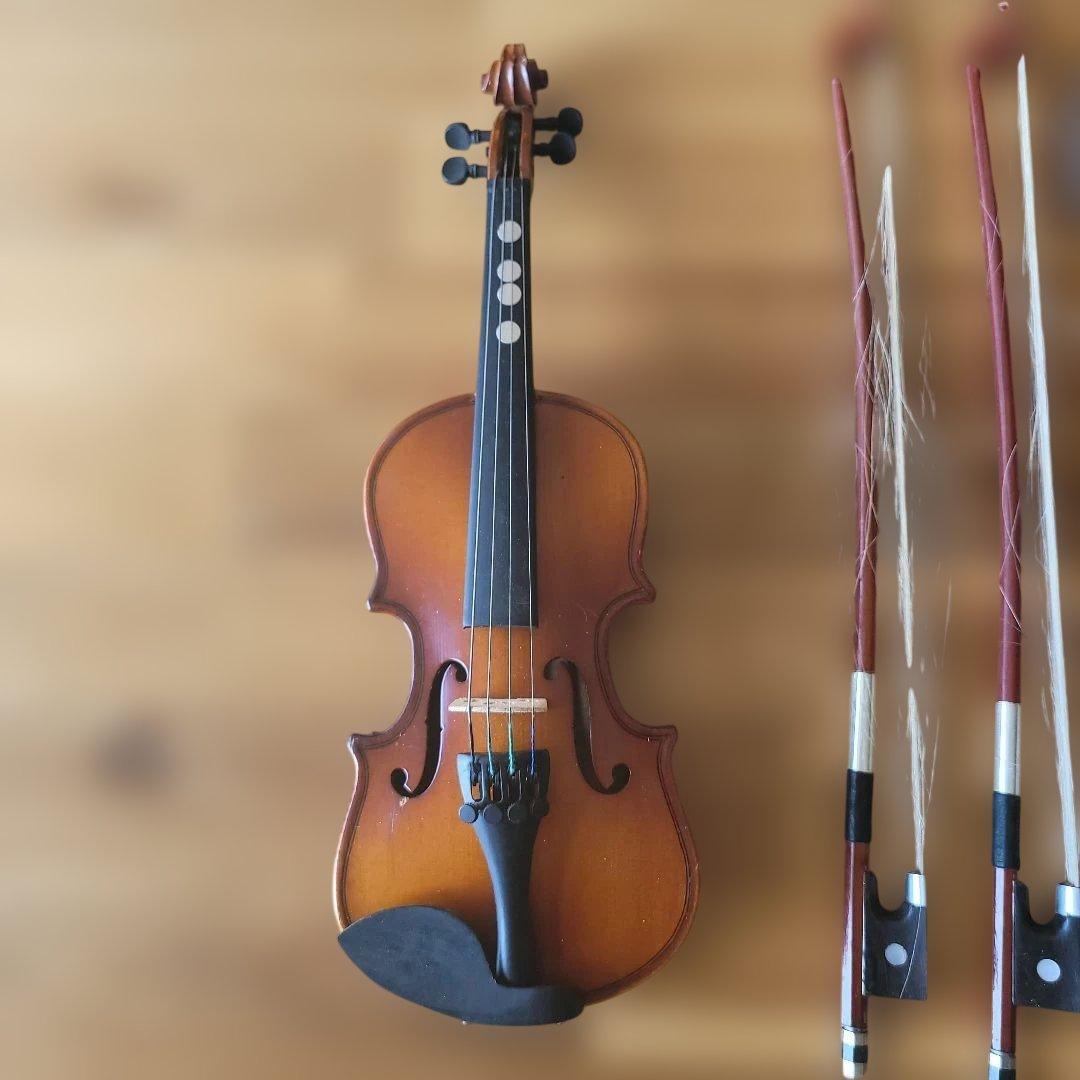 バイオリン1/16 本体と弓2本 ケース付き