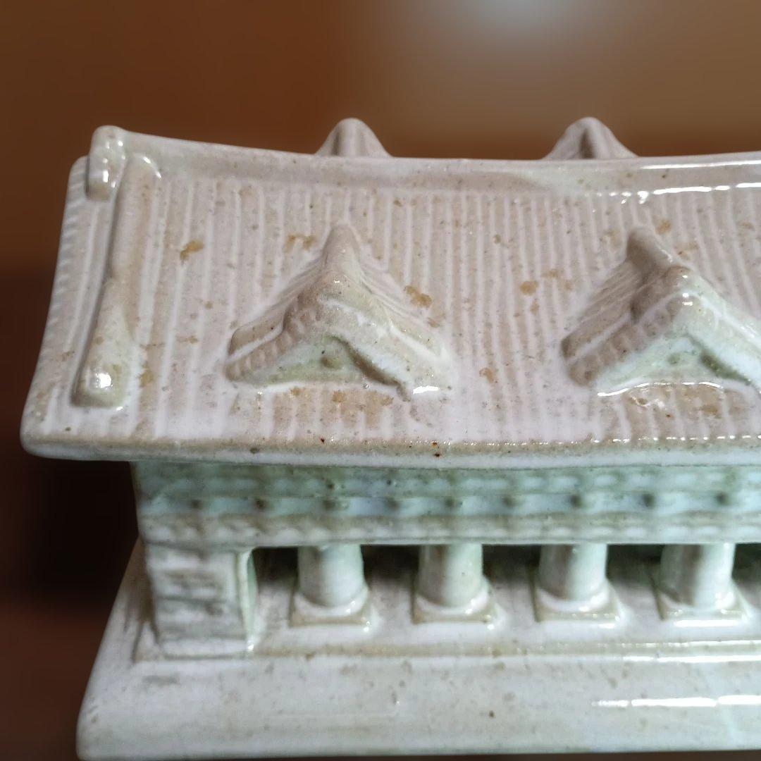 天理教教祖七十年祭記念 　昭和三十一年 　　陶器の建物模型