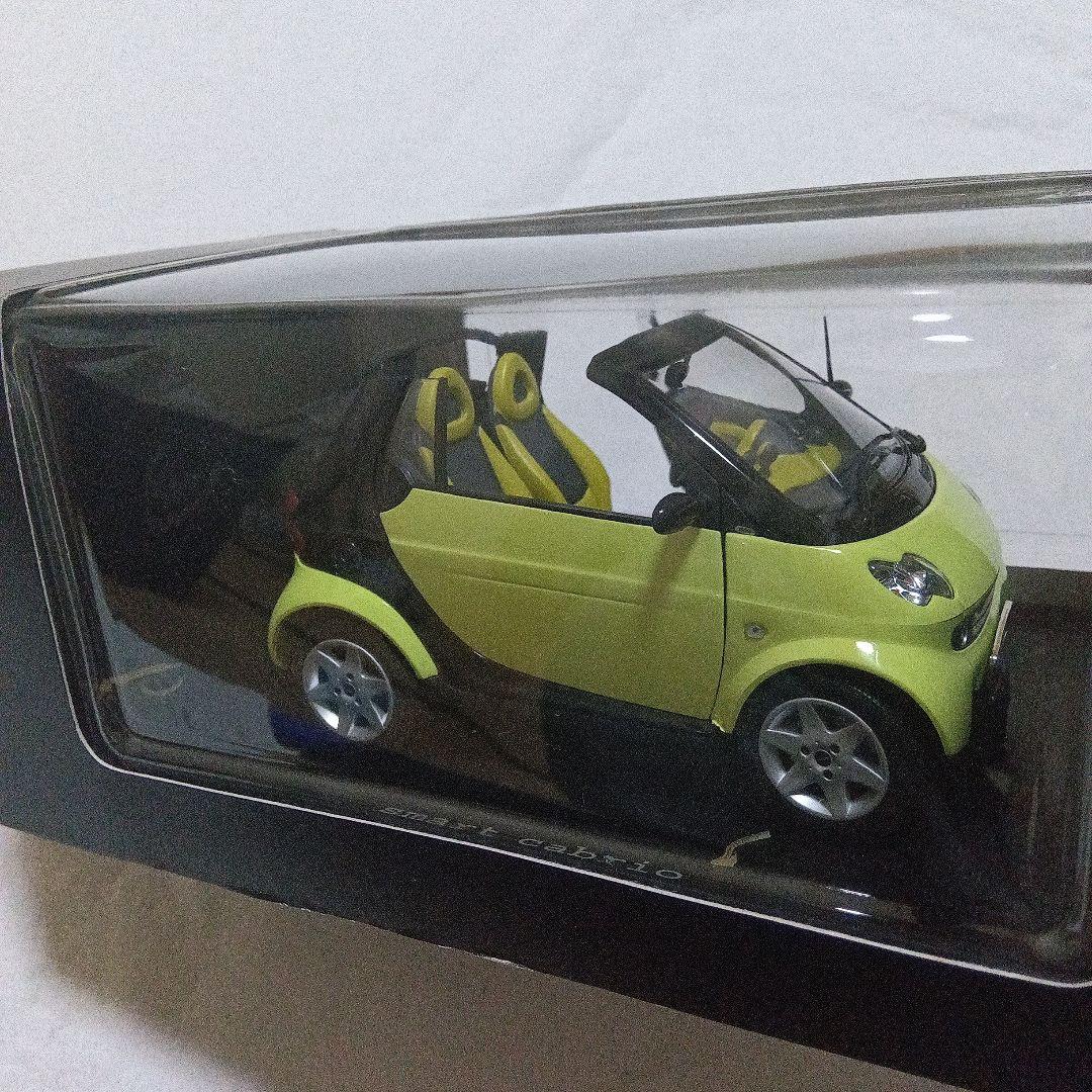 smart cabrio 1/18 ダイキャスト製モデル グリーン