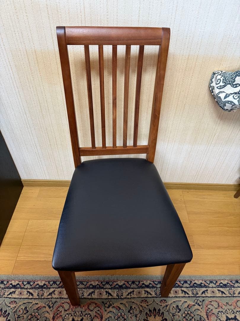 引取り限定　ダイニングテーブル、イス4脚セット