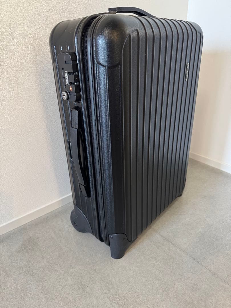 RIMOWA リモワ　キャリーケース　2輪　35L ブラック　機内持ち込み