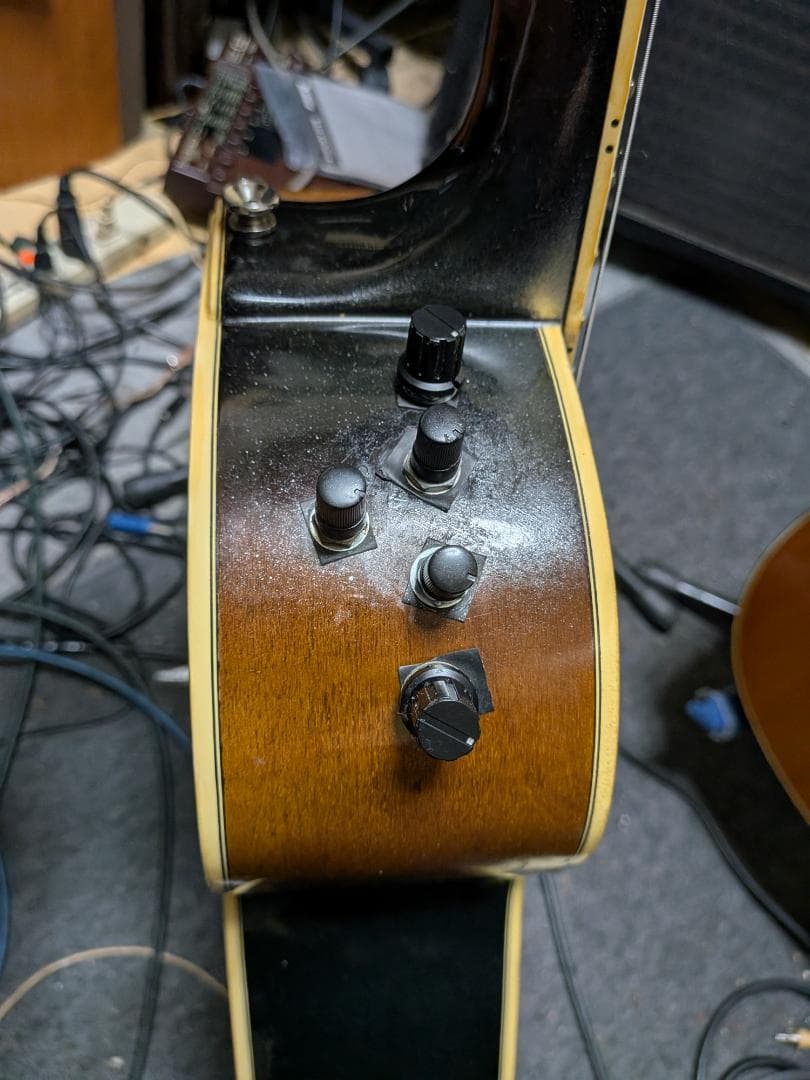 Morris　DN-06Dシルバー雑塗装！ダンカンSTR他2系統出力改造！動画！