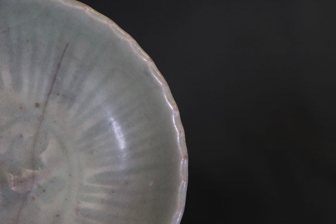 中国　明時代　龍泉窯花口小皿　青磁　アンティーク　送料込み0726