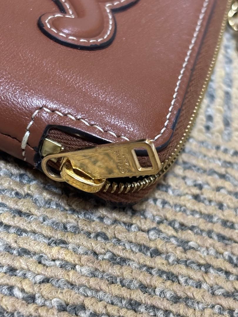 CELINE(セリーヌ) キュイルトリオンフ ケース バッグチャーム