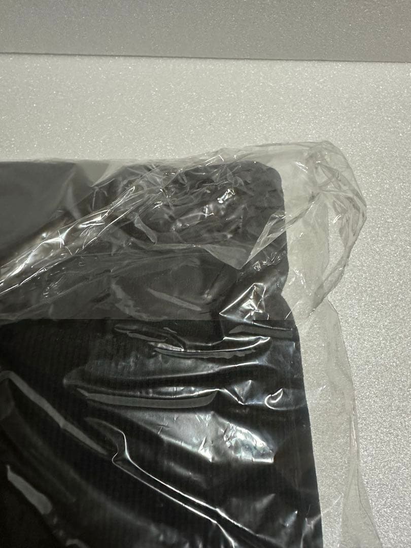 ベルセルクVANQUISH コラボパーカー　ガッツ　未開封　Lサイズ