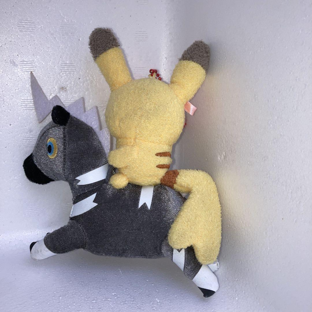 ぬいぐるみ　キーホルダー　ピカチュウ　ゼブライカ　ライド