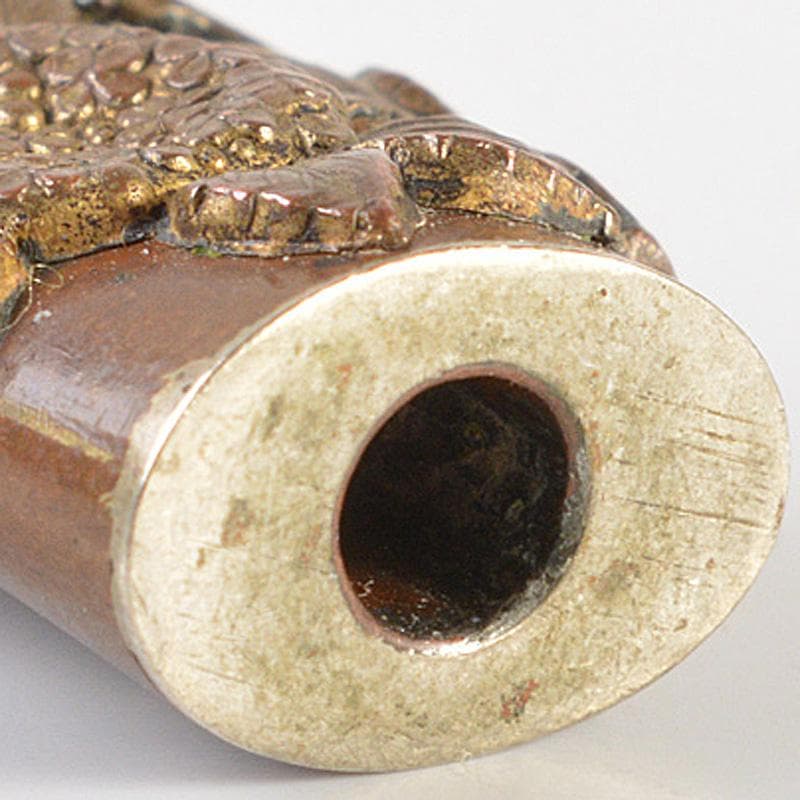 時代金工細工　古銅鍍金　花刻　緒締　V　R7366